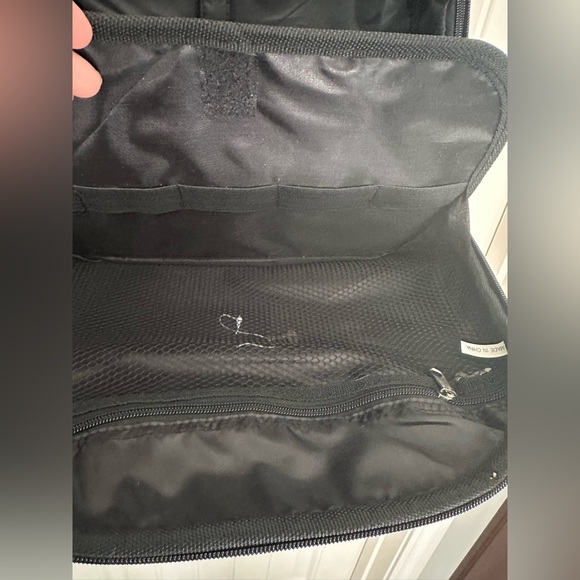 Luca Vergani, OS airplane carry on/cosmetic satchel bag - Picture 6 of 7